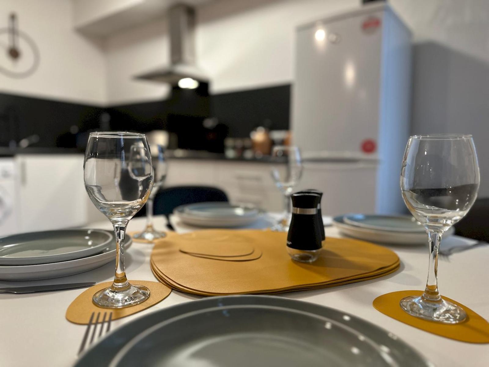 Stylish Maisonette Newcastle Pass The Keys Esterno foto