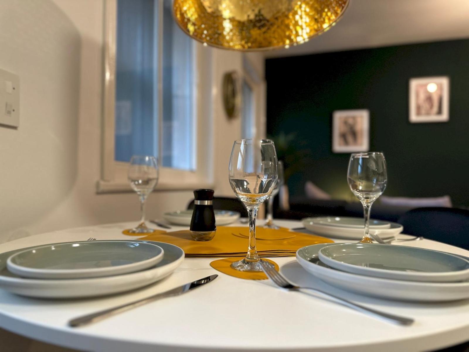 Stylish Maisonette Newcastle Pass The Keys Esterno foto